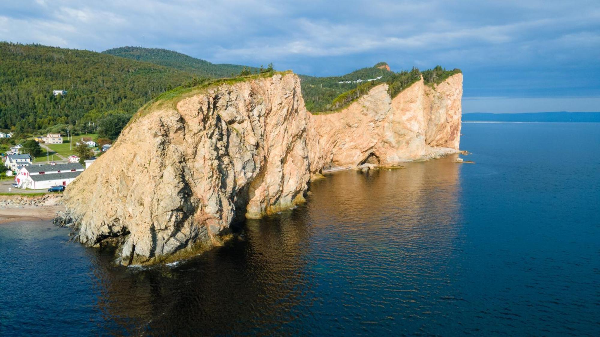 Hotel Les Trois Soeurs Perce Εξωτερικό φωτογραφία