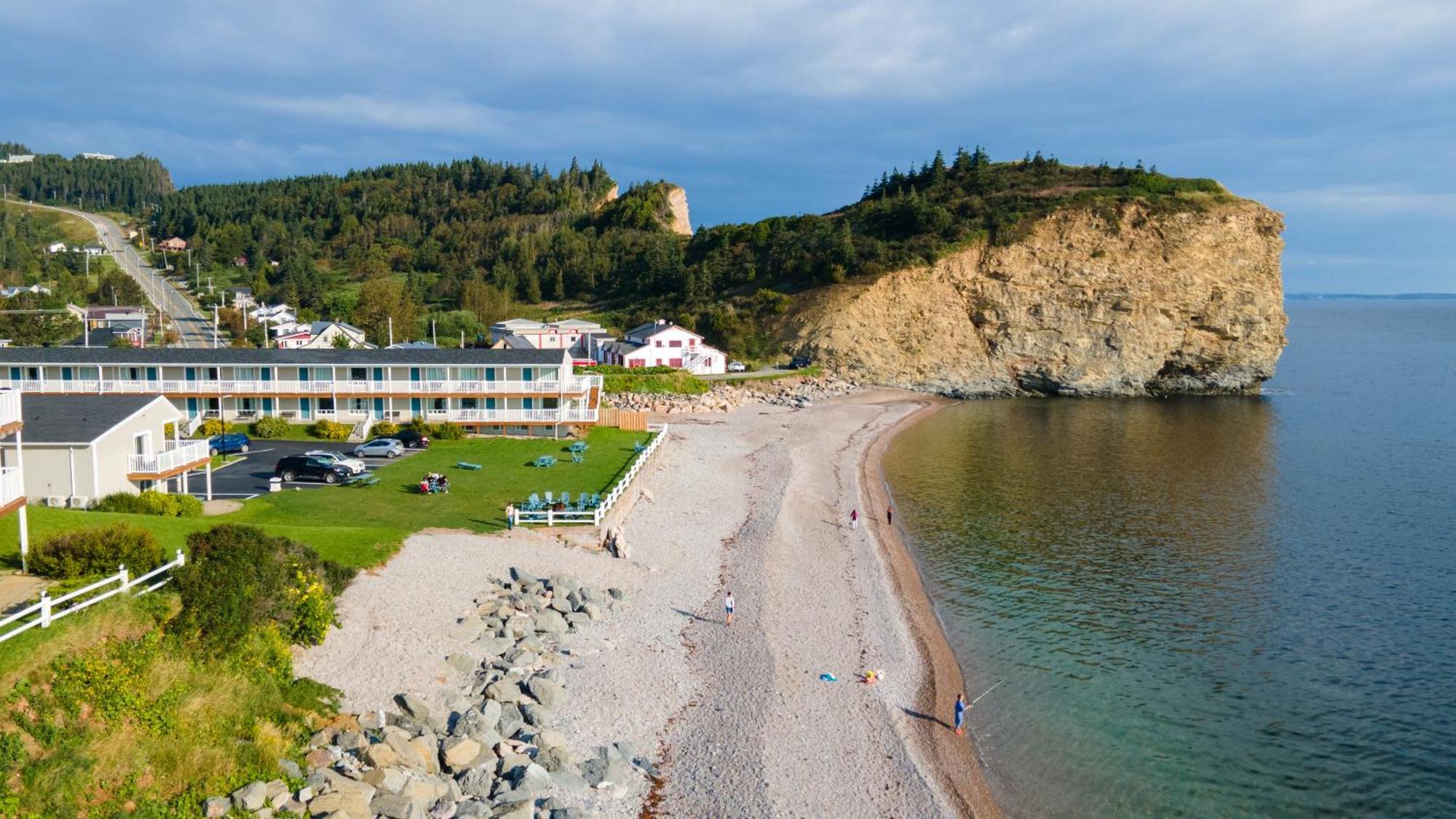 Hotel Les Trois Soeurs Perce Εξωτερικό φωτογραφία