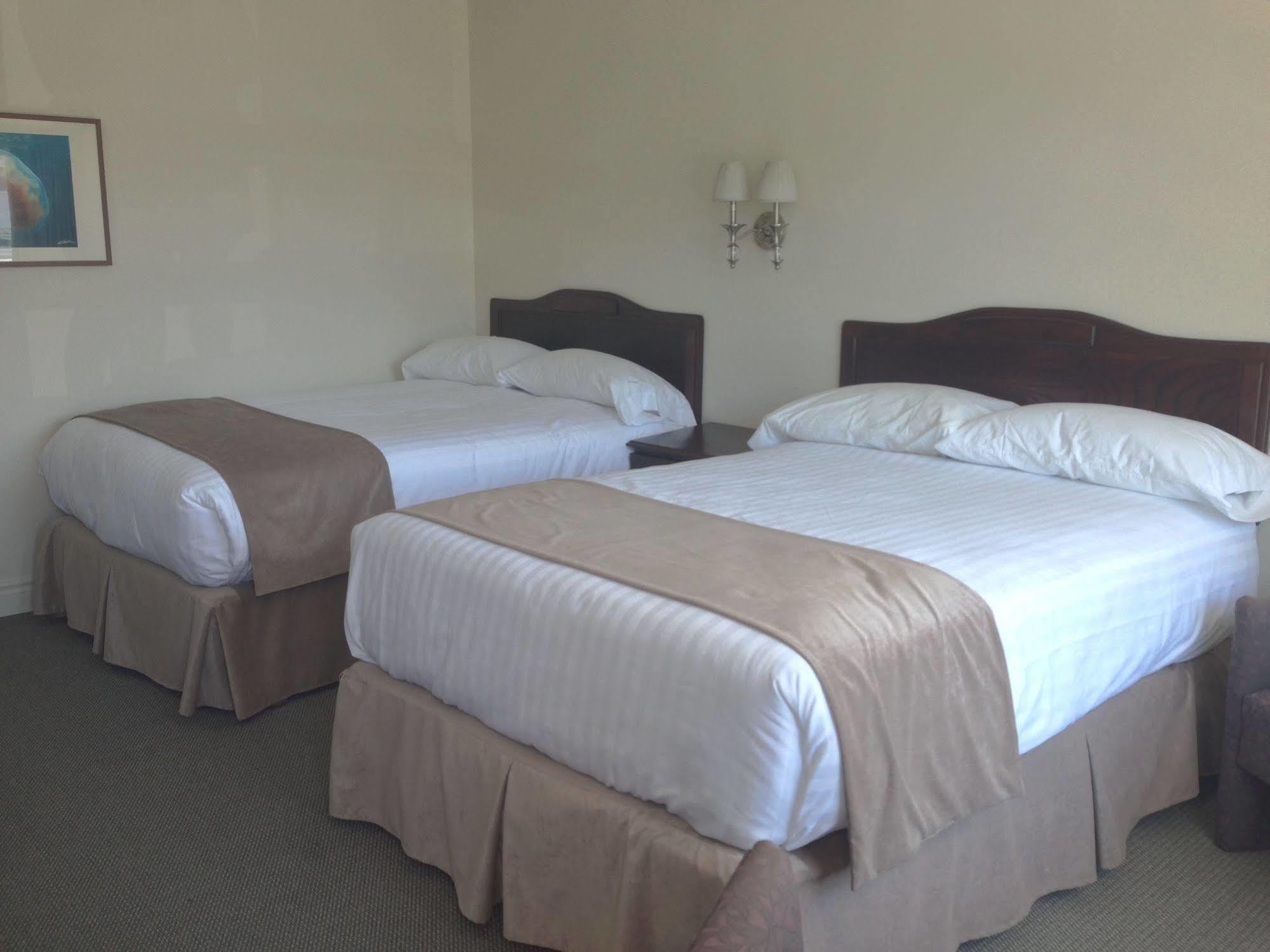 Hotel Les Trois Soeurs Perce Εξωτερικό φωτογραφία